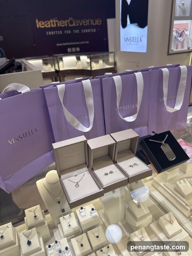 VINSTELLA JEWELLERY Interior Display