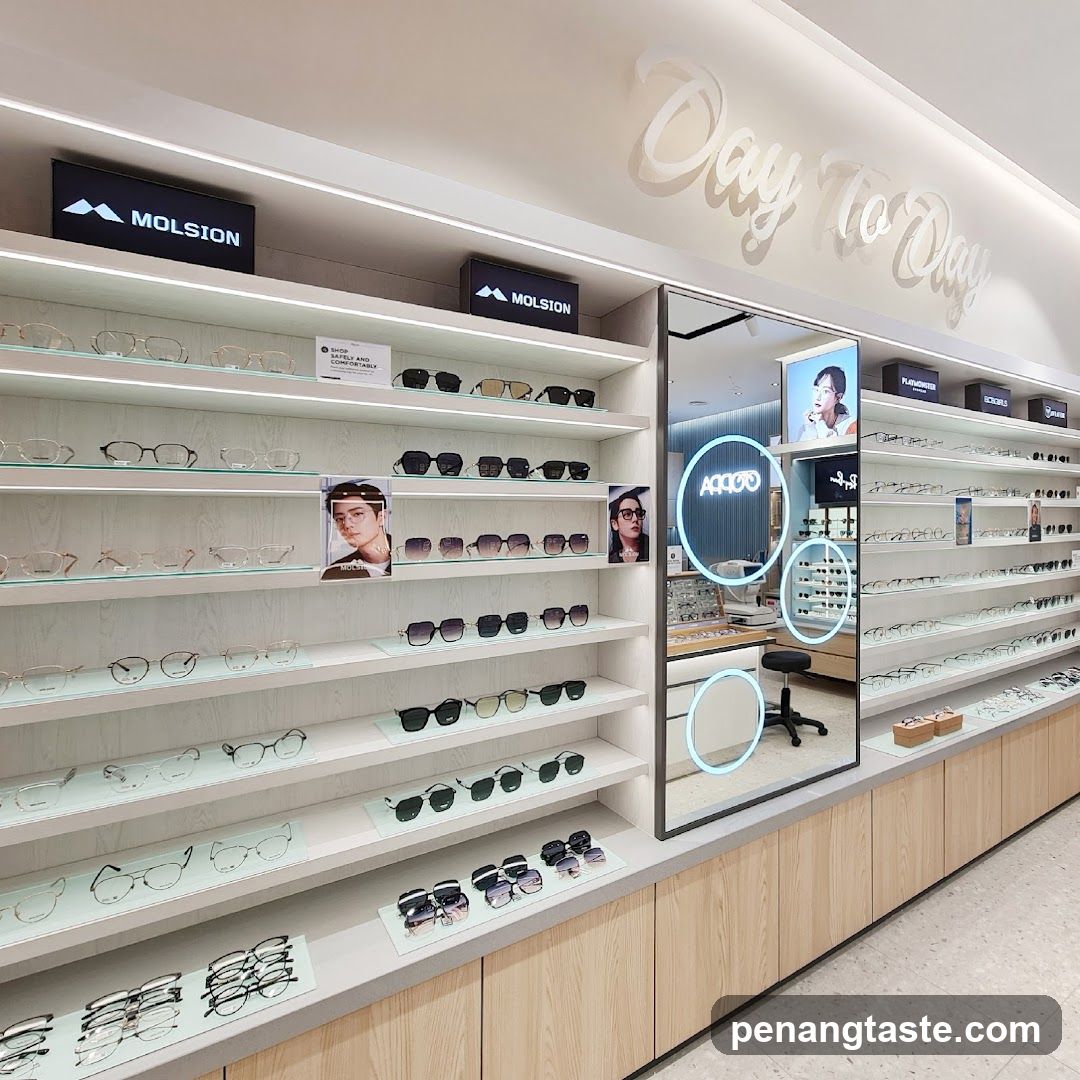 Molsion Eyewear Store Interior