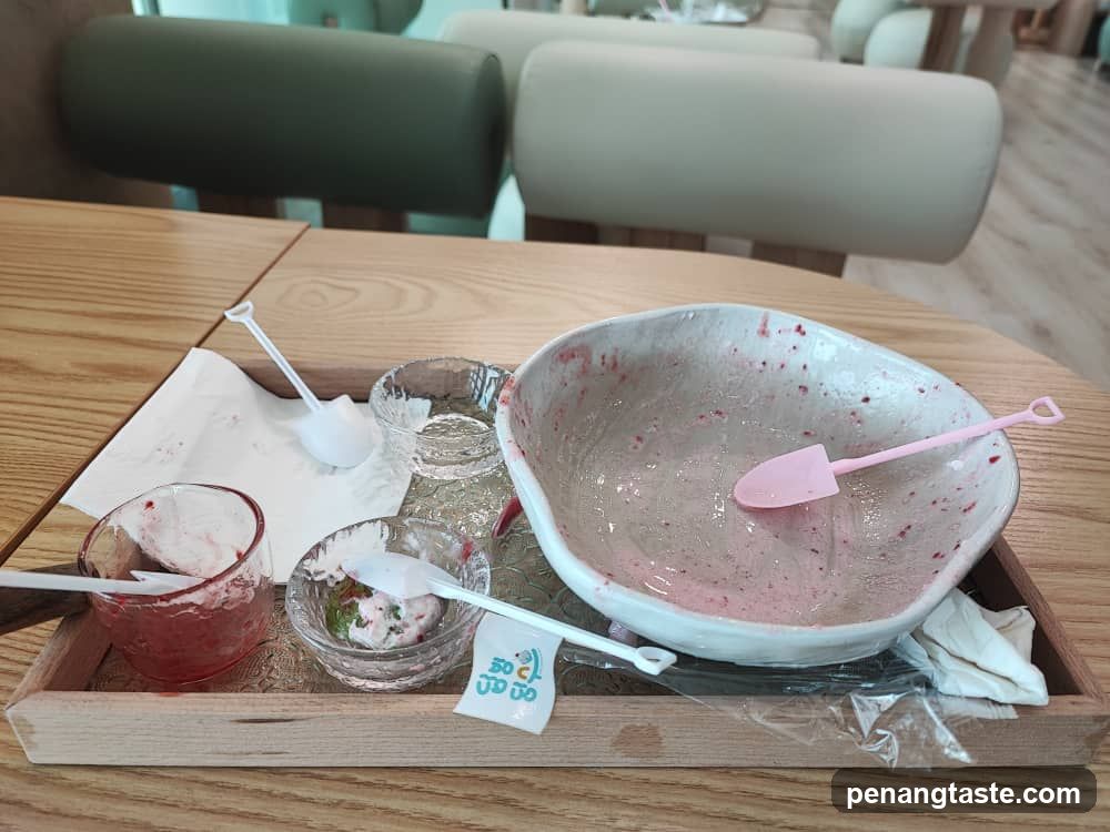 Restaurant Interior Cleanup