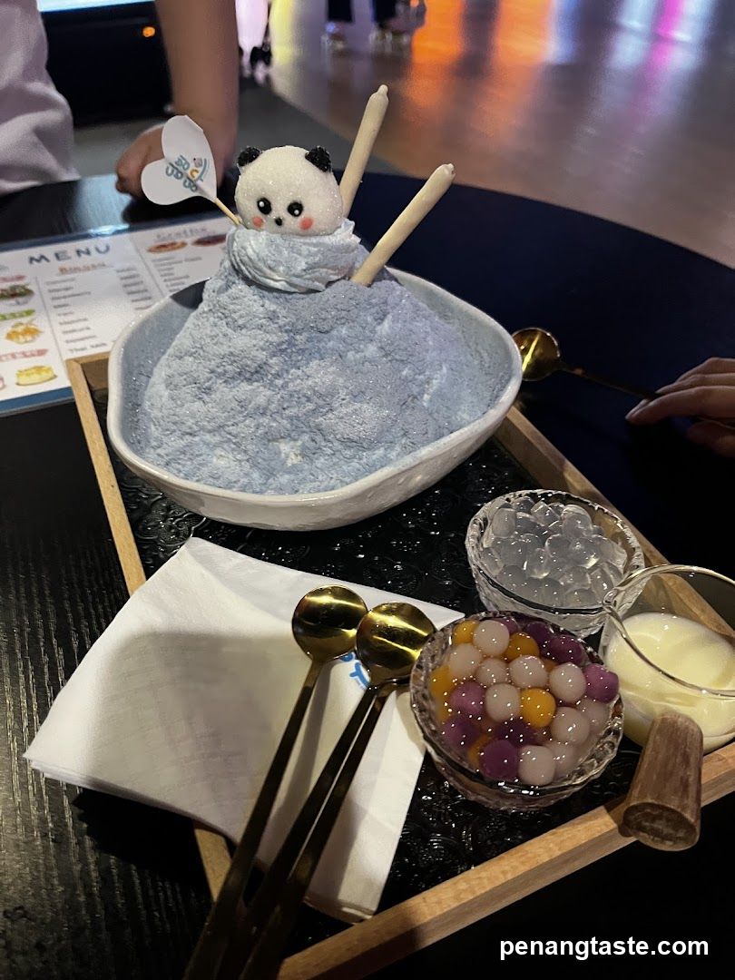 Bowl of shaved ice dessert with toppings