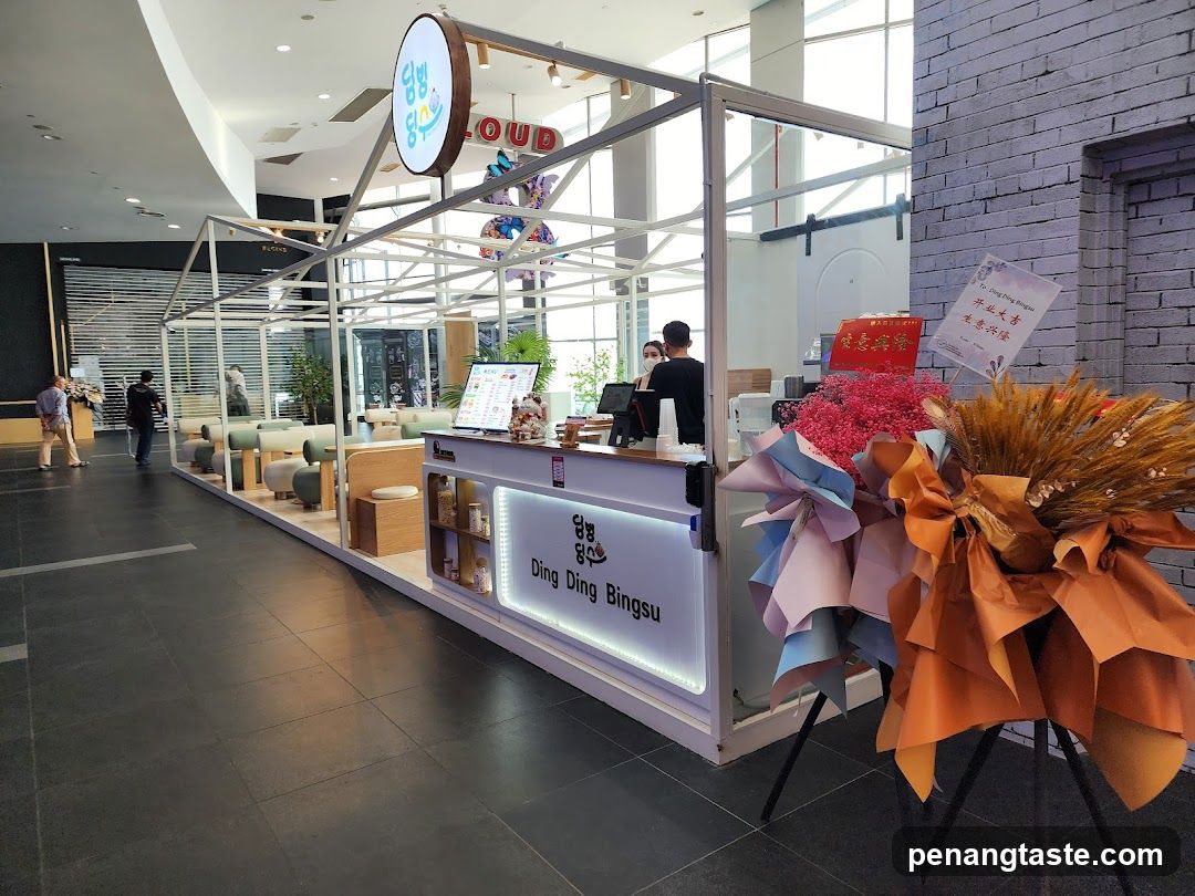 Ding Ding Bingsu Shop Interior