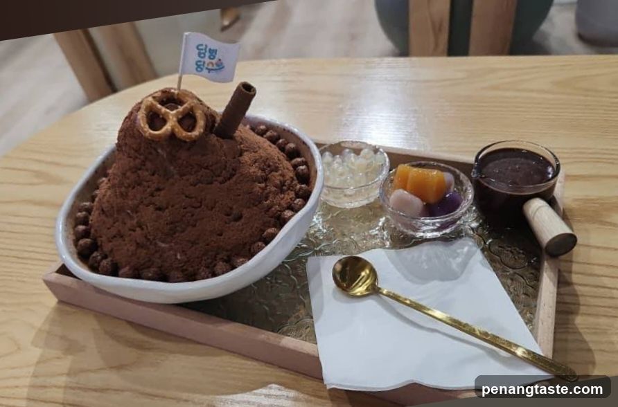Bowl of shaved ice dessert with toppings