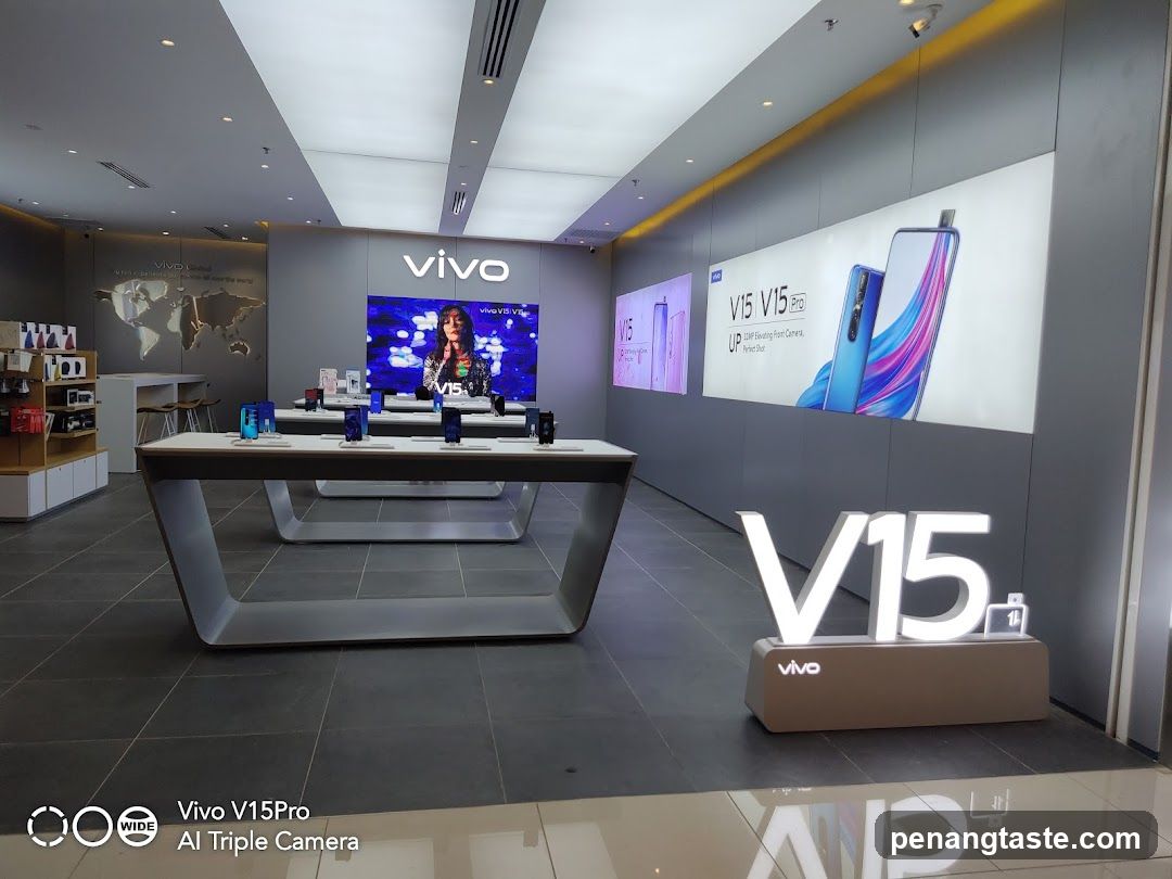 Vivo Store Interior
