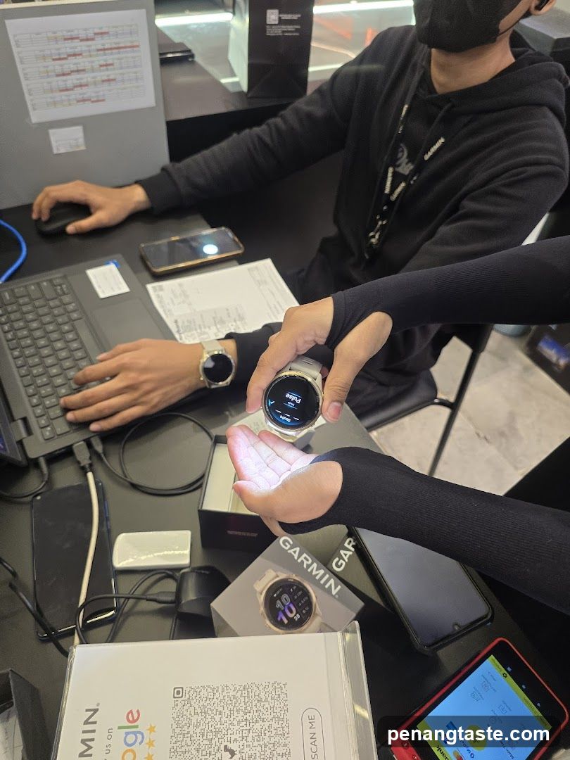 Garmin Store Interior