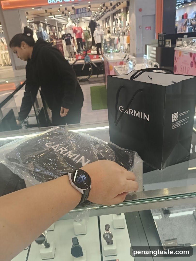 Garmin Store Interior