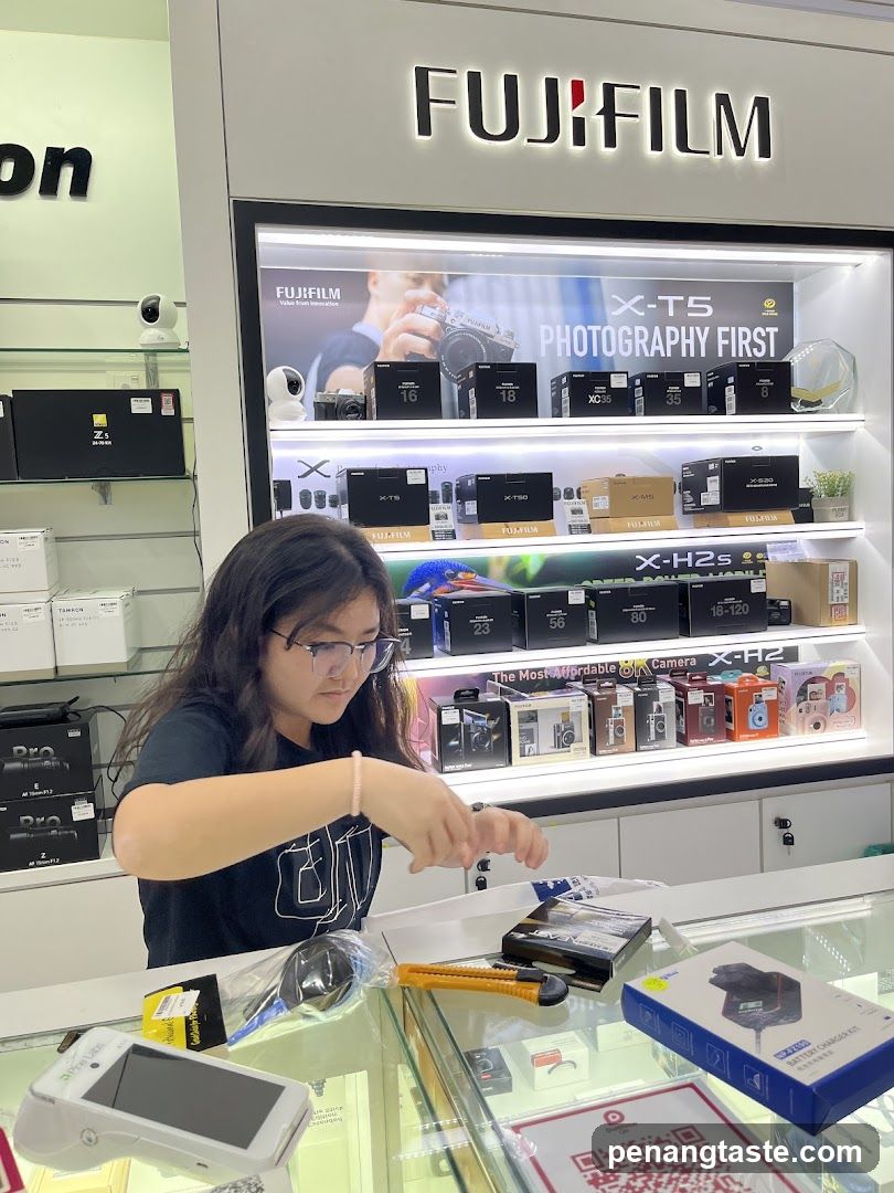 N4 Camera Store