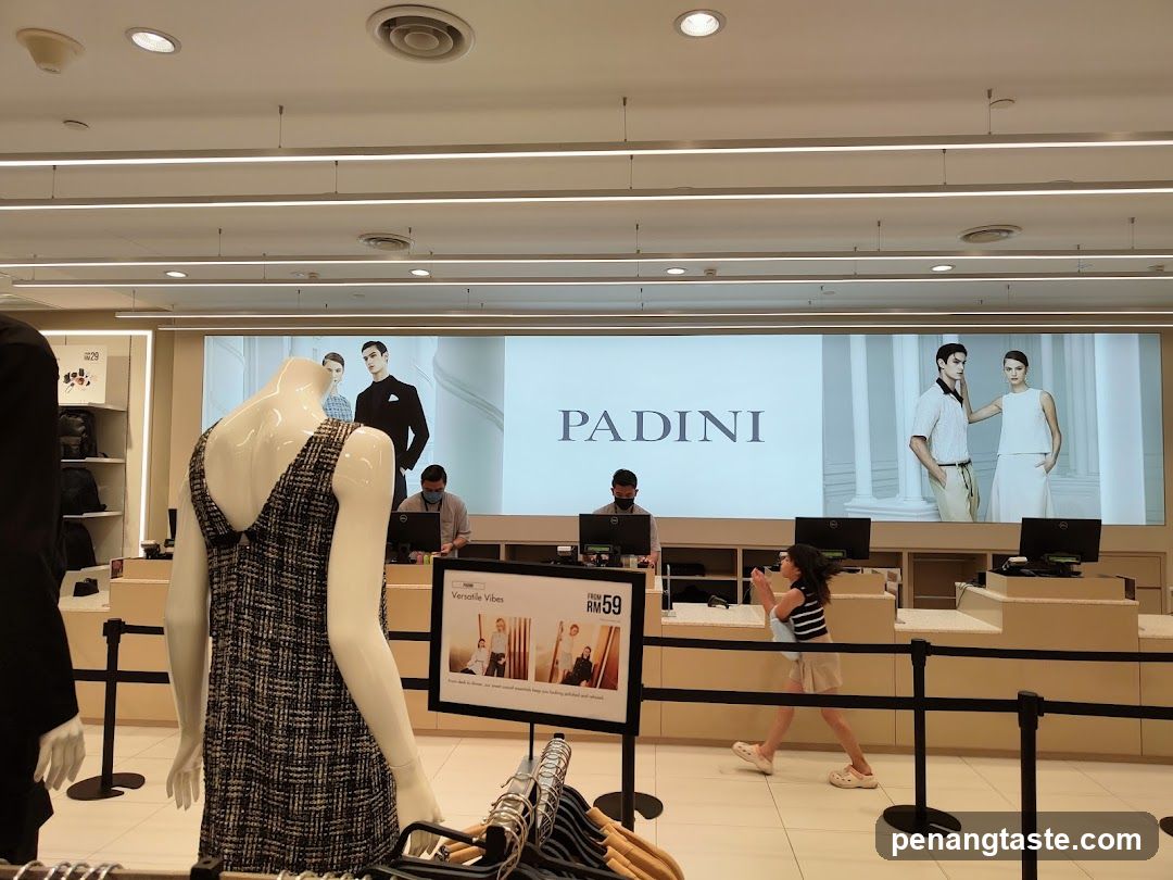 PADINI Store Interior