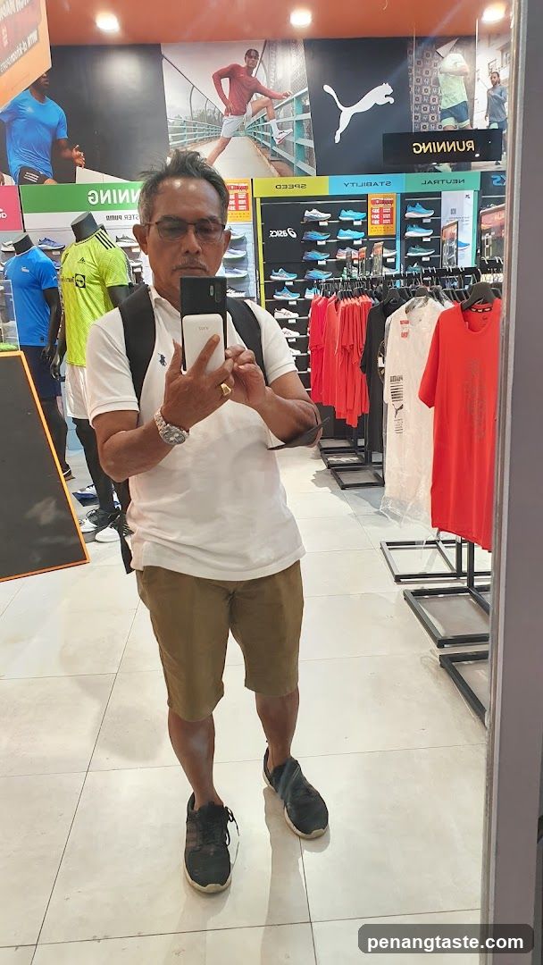 Store Interior Selfie