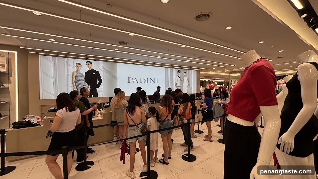 PADINI Store Interior
