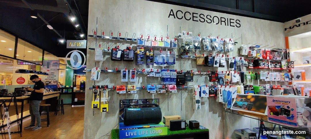 Store Interior Accessories Section