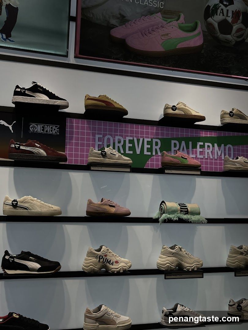 Puma Shoe Display
