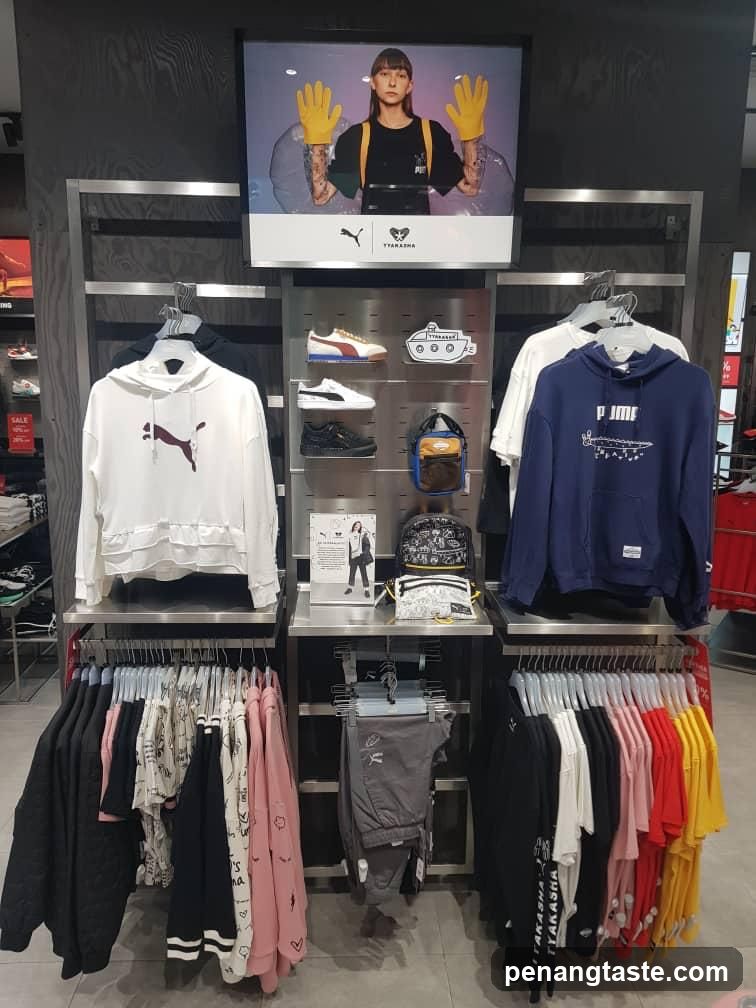 Puma Store Interior Display