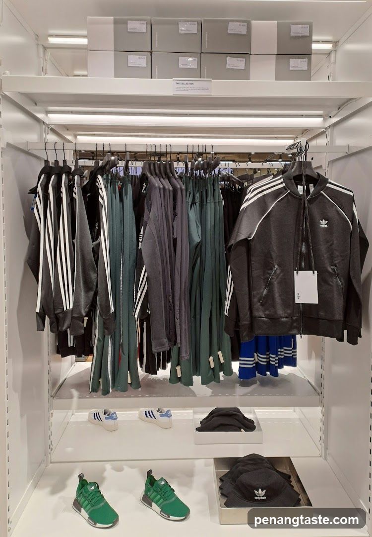 Adidas Store Interior Display