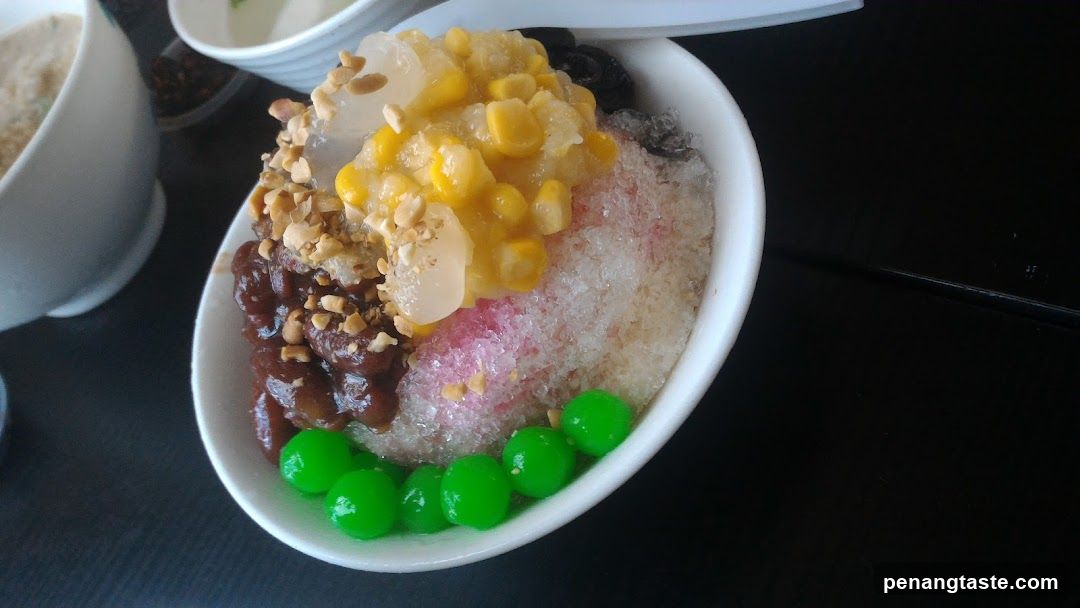 Bowl of shaved ice dessert