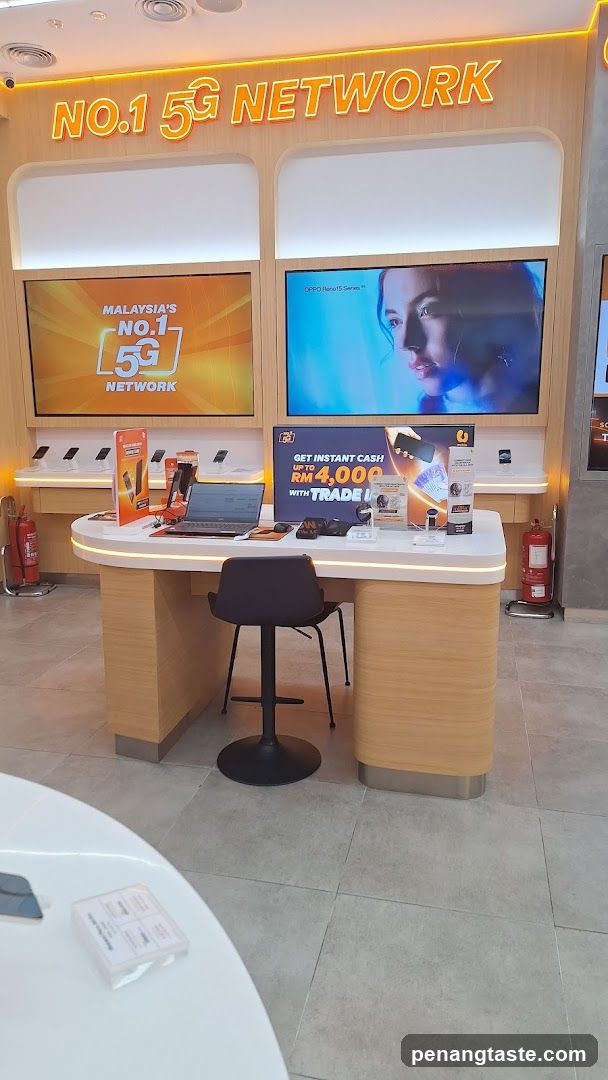 5G Network Store Interior