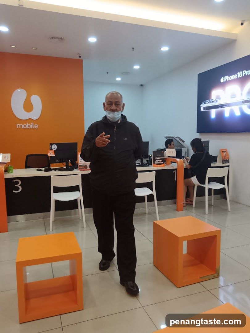 U Mobile Store Interior