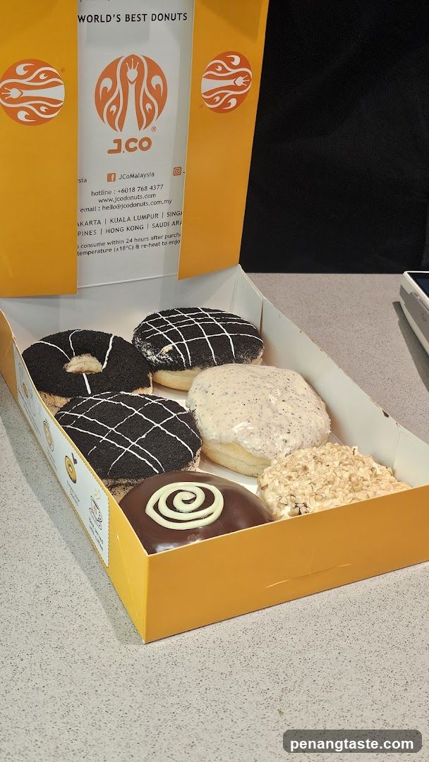 J.CO Donuts Box