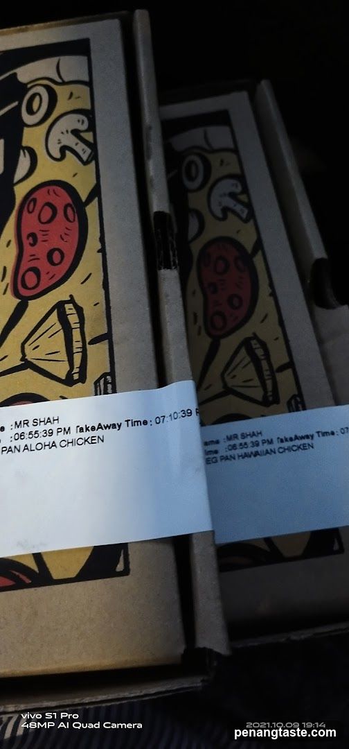 Takeaway Boxes with Label