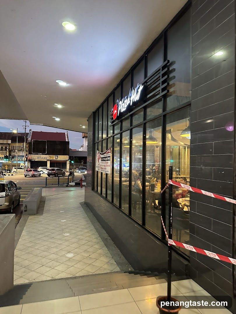 Pizza Hut Restaurant