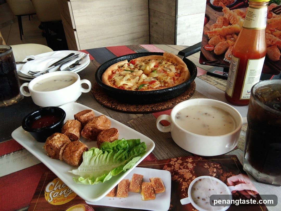 Restaurant Interior Dining Table
