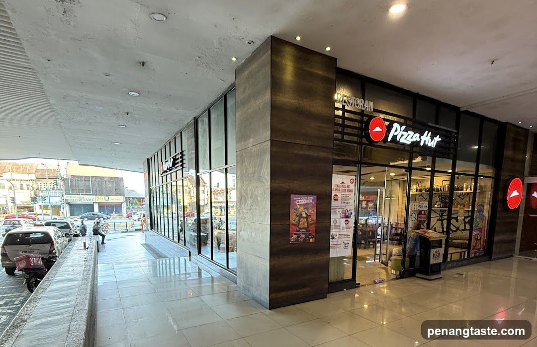 Pizza Hut Restaurant