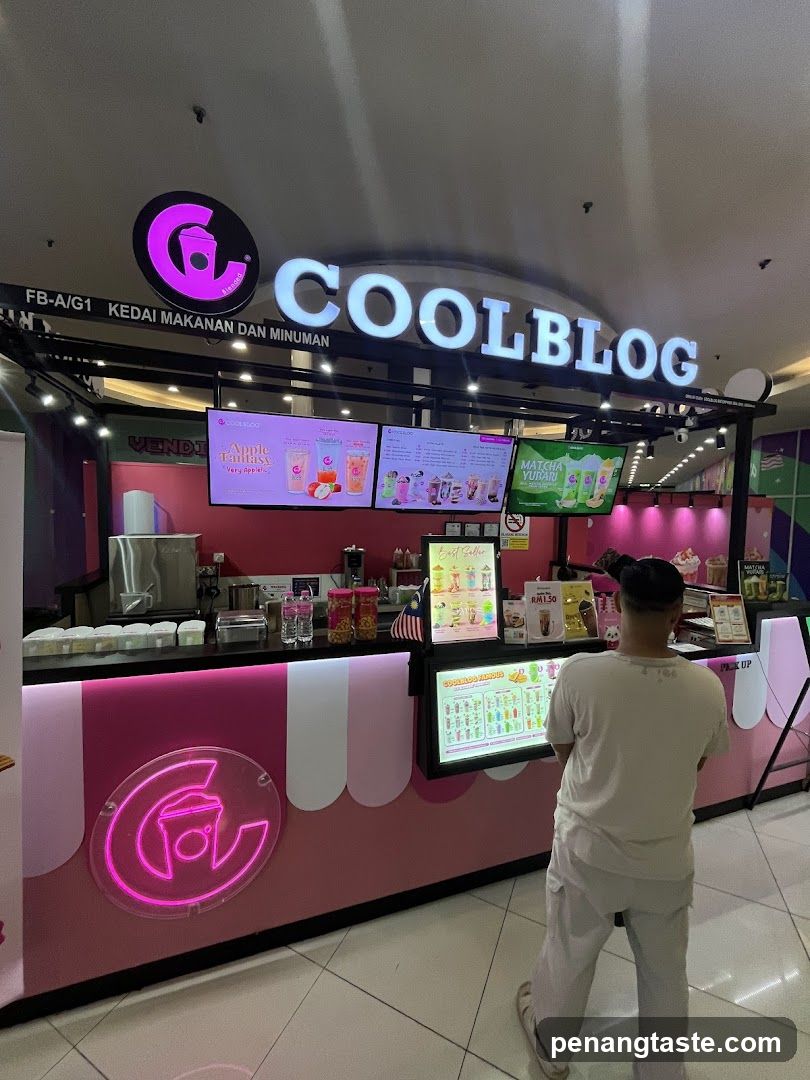 COOLBLOG Shop Interior