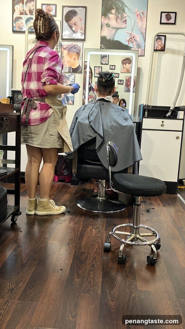 Ivy Just Cut Barber Shop /Penang haircut理发店 33-3-116