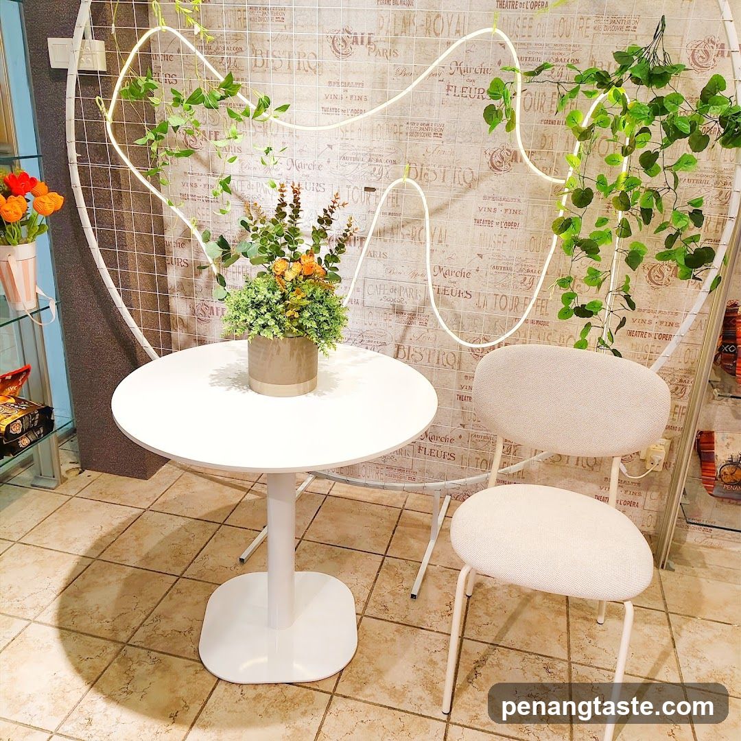 Interior seating area