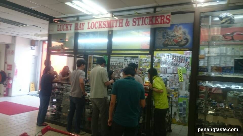 Lucky Ray Locksmith
