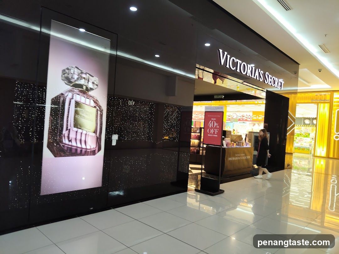 Victoria's Secret Storefront