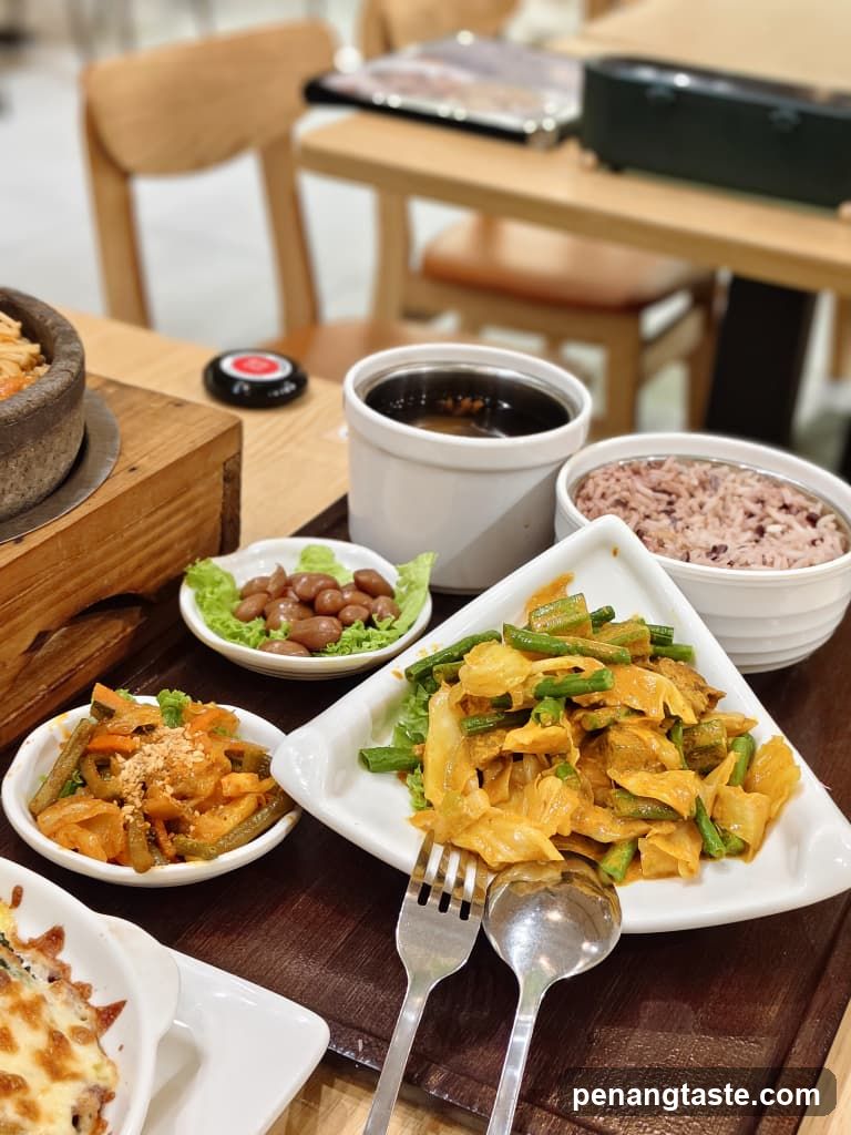Restaurant Interior Table Setting