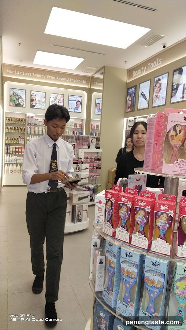 Beauty Tools Store Interior