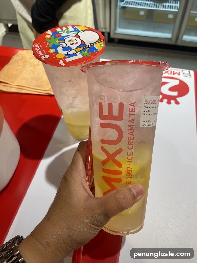 Mixue Ice Cream & Tea Drink