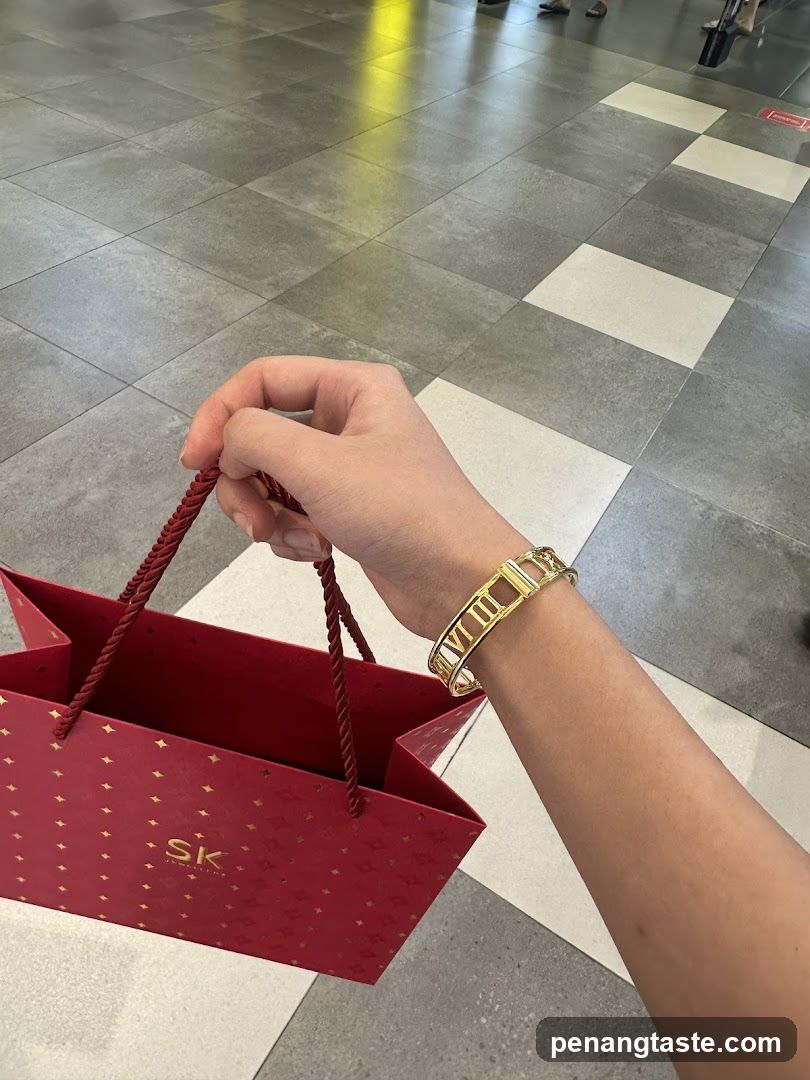 Shopping Bag and Hand