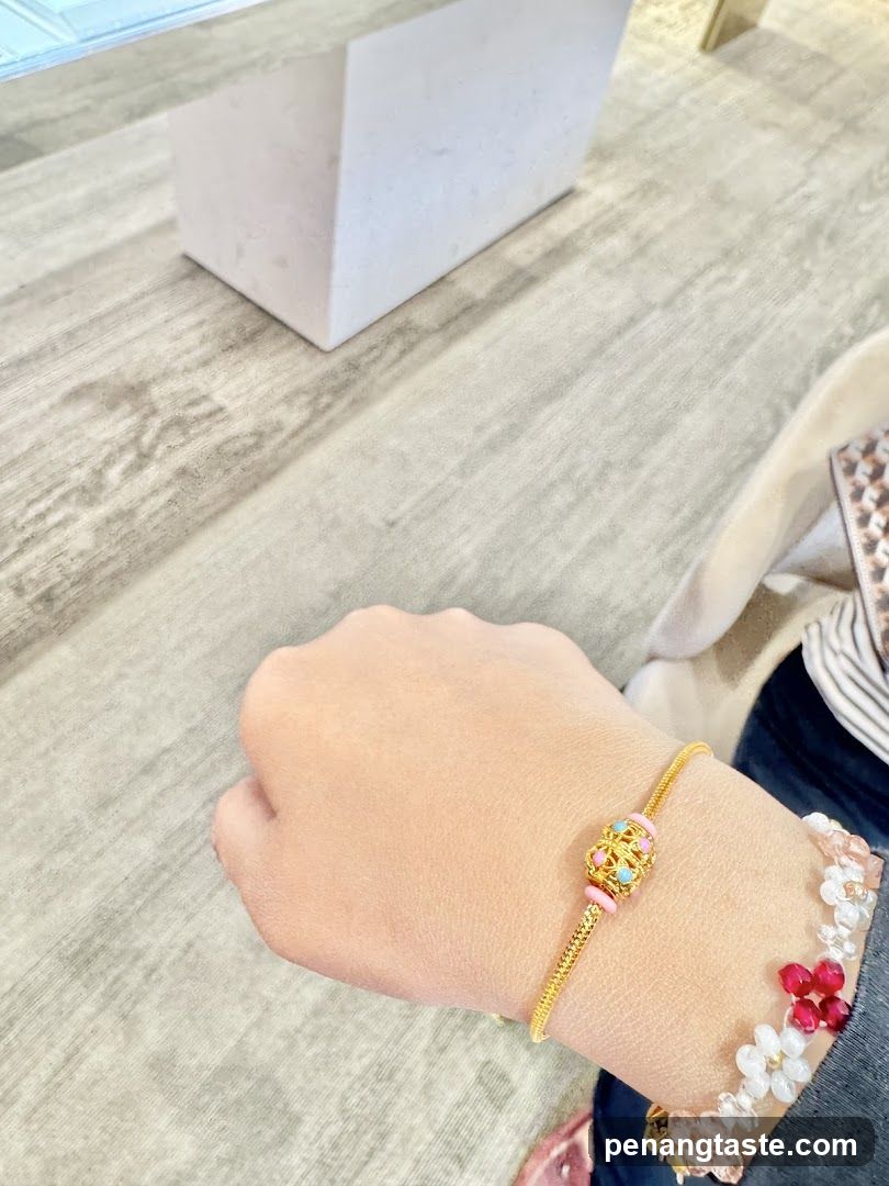 Hand wearing jewelry