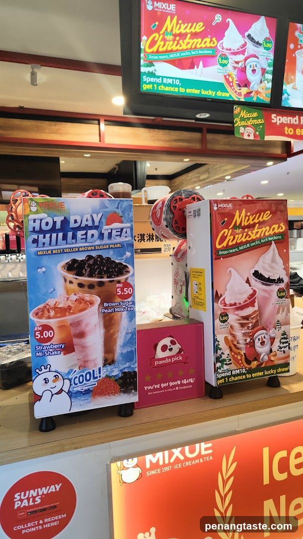 Mixue promotional display
