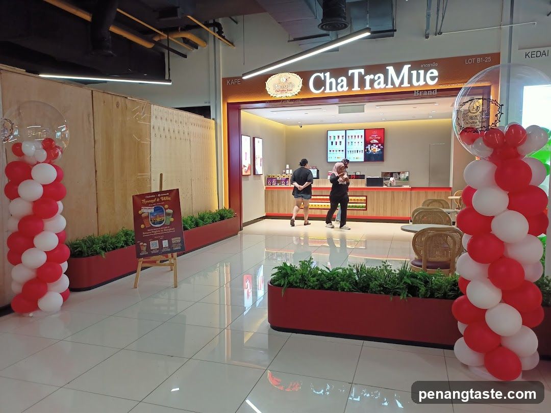 ChaTraMue storefront interior