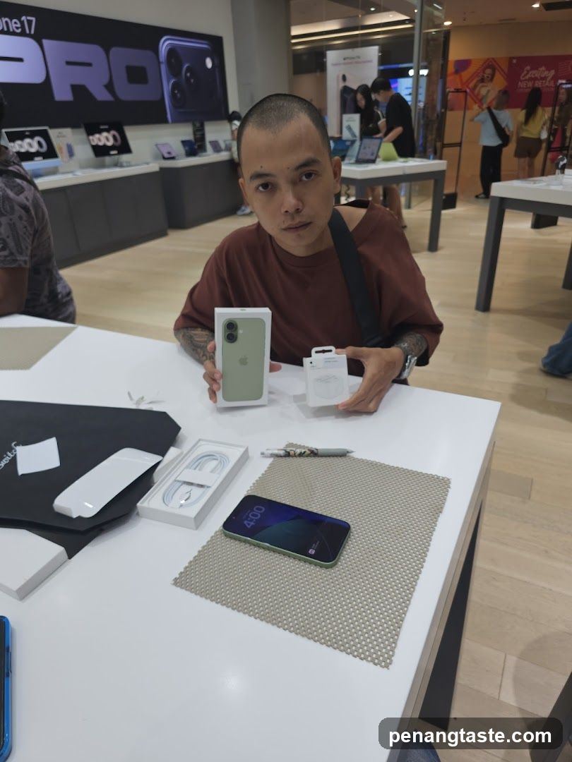 Apple Store Interior