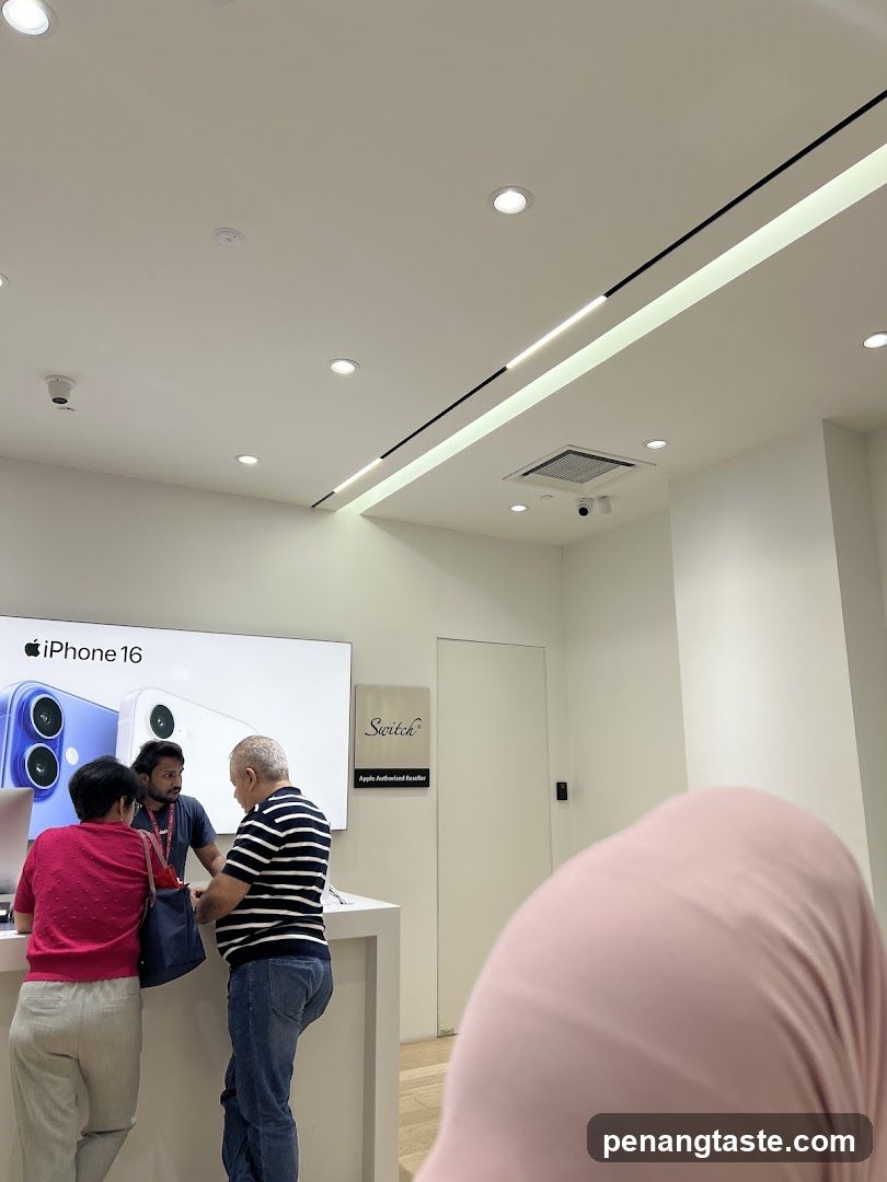 Apple Store Interior