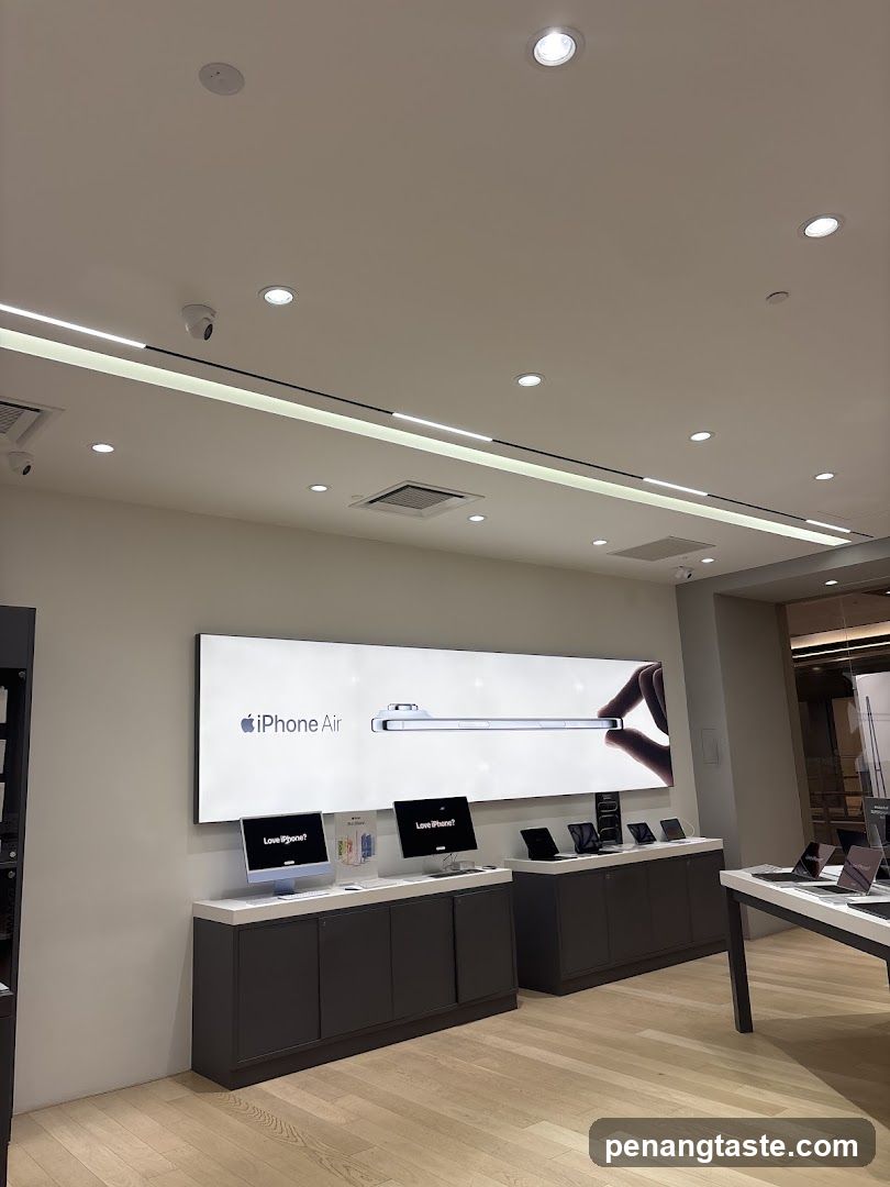 Apple Store Interior