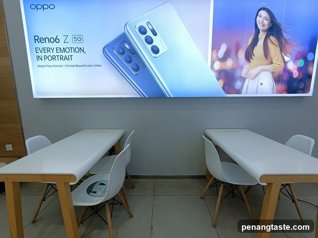 OPPO Reno6 Z 5G Advertisement Display