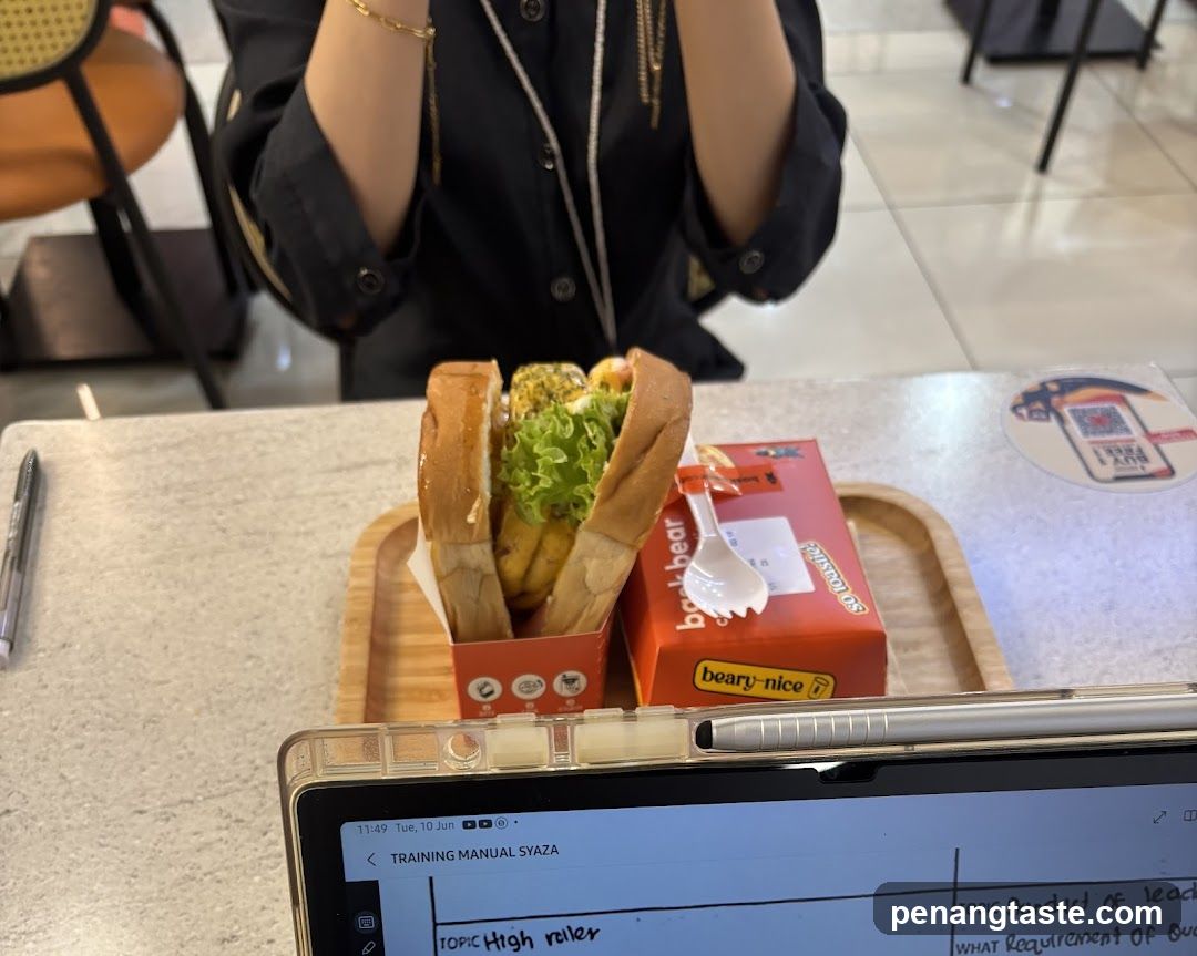 Food and Workstation Interior
