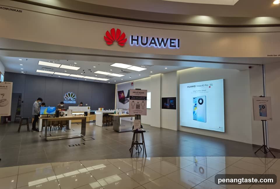 Huawei Store Interior