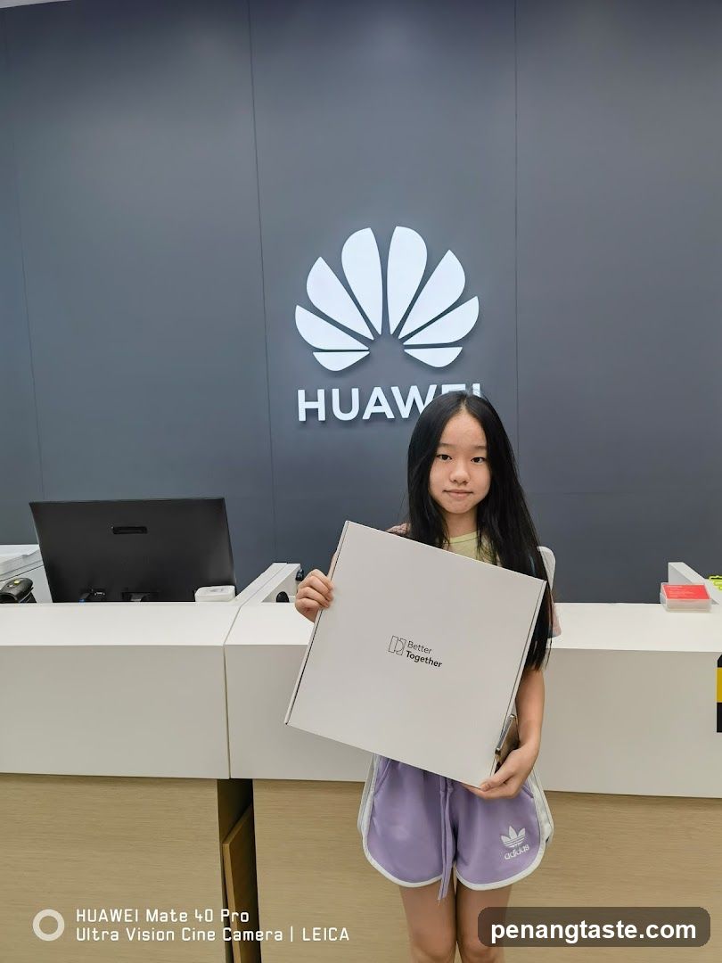 Huawei Store Interior