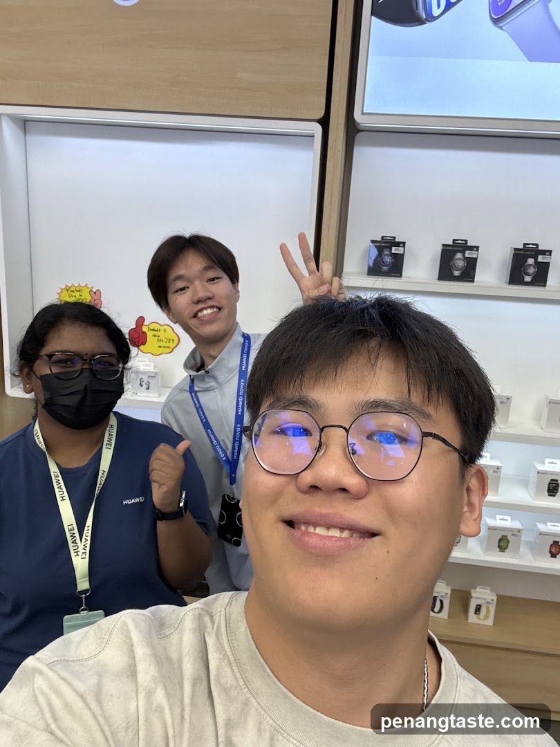 Huawei Store Interior