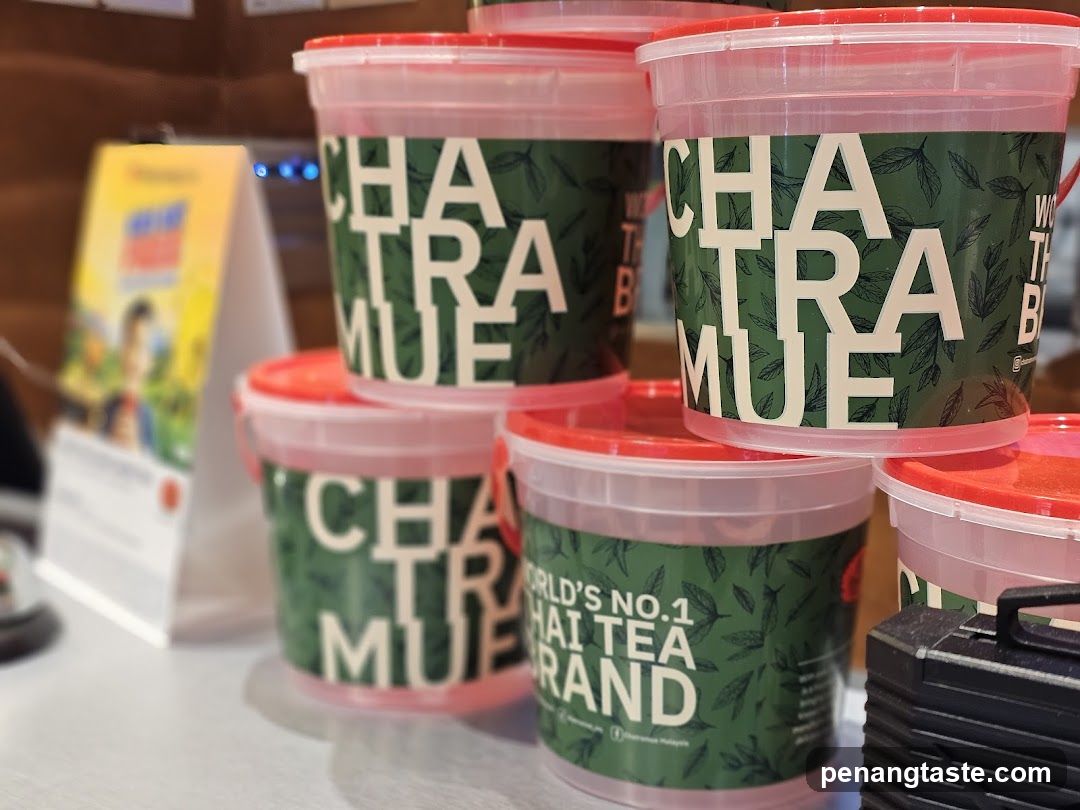 Cha Tra Mue Tea Containers