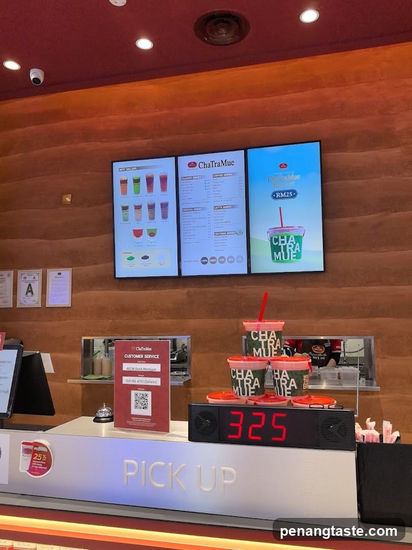 ChaTraMue counter interior