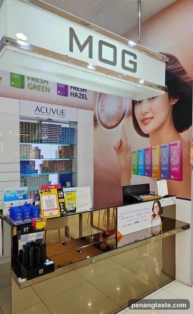 Mog Contact Lens Store Interior