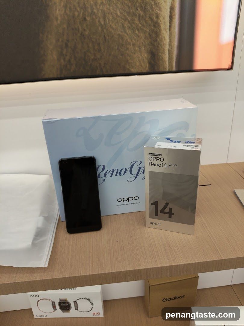 OPPO Product Display