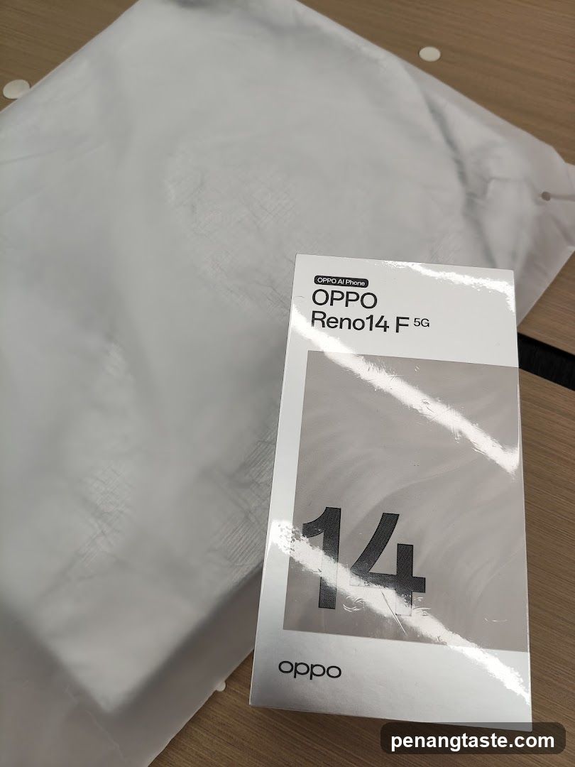 OPPO Reno14 F 5G Product Box